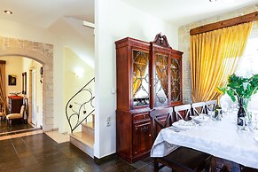Villa Aurora