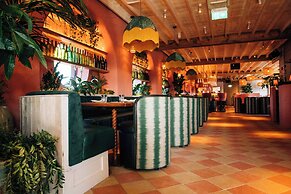 Bullitt Hotel