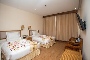 Golden Hotel