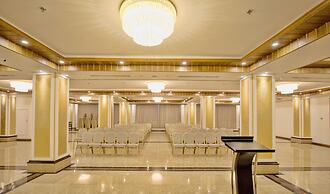 Golden Hotel