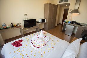 Golden Hotel