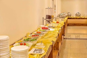 Golden Hotel