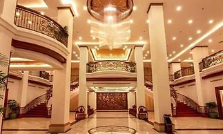 Golden Hotel
