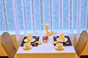 Golden Hotel
