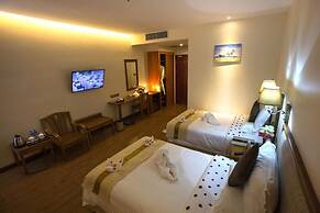 Golden Hotel