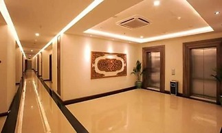 Golden Hotel