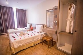 Golden Hotel