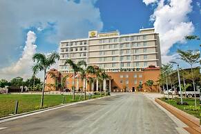 Golden Hotel