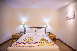Golden Hotel