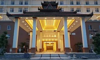 Golden Hotel