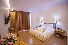 Golden Hotel