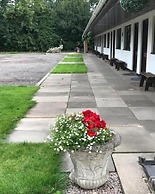 Pinewood Lodge
