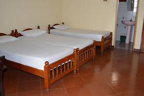 Kandyan Holiday Center