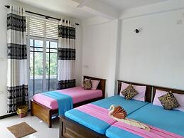 Kandyan Holiday Center