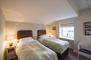 Douneside House