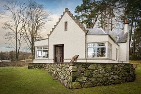 Douneside House