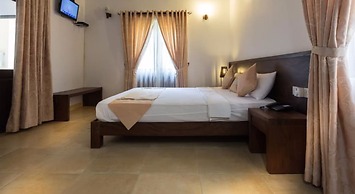 Chenra Hotel
