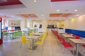 Hotel Ganpat Grand, Palani