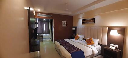Hotel Ganpat Grand, Palani