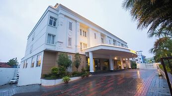 Hotel Ganpat Grand, Palani