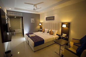 Hotel Ganpat Grand, Palani