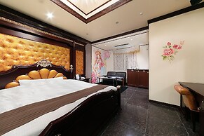 Hotel To
