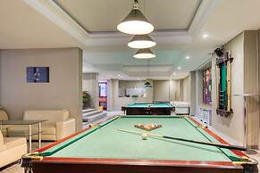 Kecharis Hotel & Resort