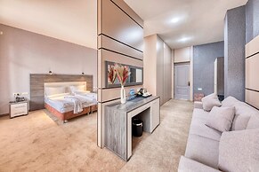 Kecharis Hotel & Resort
