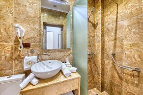 Kecharis Hotel & Resort