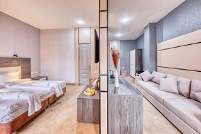 Kecharis Hotel & Resort
