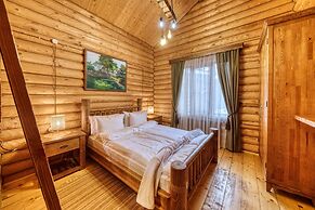 Kecharis Hotel & Resort
