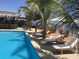 Baja Canoas Hotel