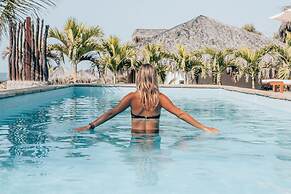 Baja Canoas Hotel