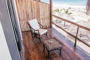 Baja Canoas Hotel