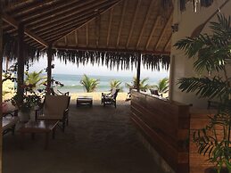 Baja Canoas Hotel