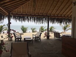 Baja Canoas Hotel