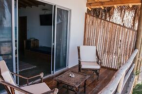 Baja Canoas Hotel