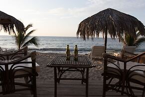 Baja Canoas Hotel