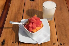 Baja Canoas Hotel