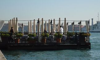 Cross Canal Set