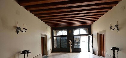 TRIBUNO Grand Canal