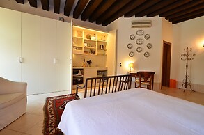 TRIBUNO Grand Canal