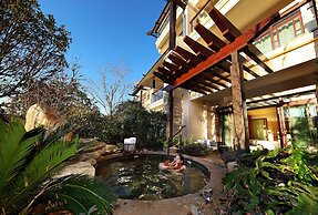HUALUXE Kunming by IHG