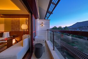HUALUXE Kunming by IHG
