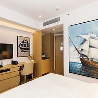 Caravel Hotel