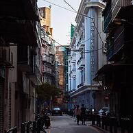 Caravel Hotel