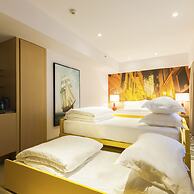 Caravel Hotel