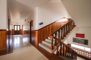 Botoum Hotel
