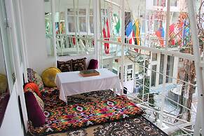 Anvar's Guests