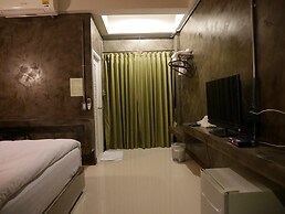 Green Garden Place